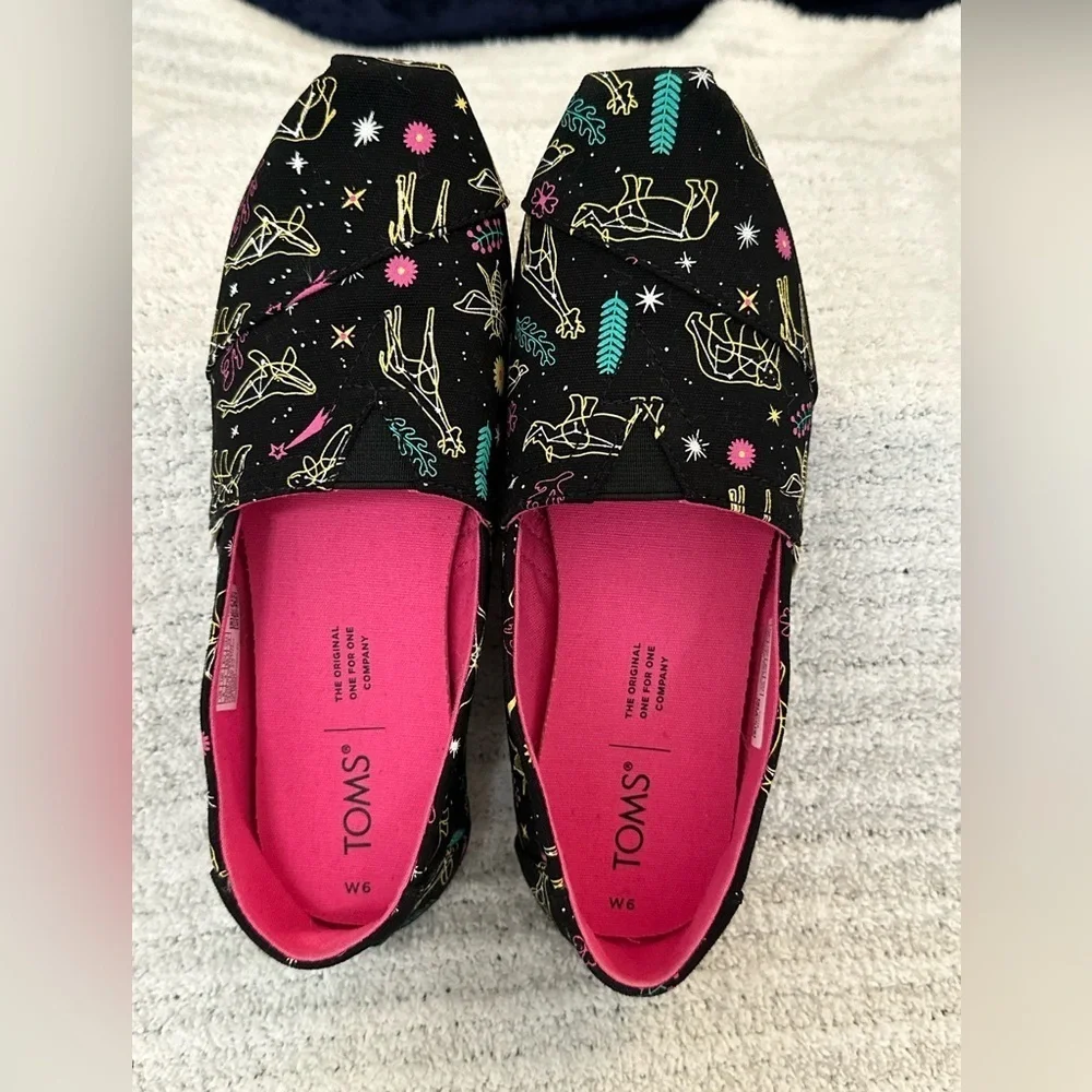 NWOT Toms Alpargata Black  Animal Constellations Glow in The Dark Print